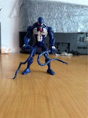 15 cm oyuncak venom figürü