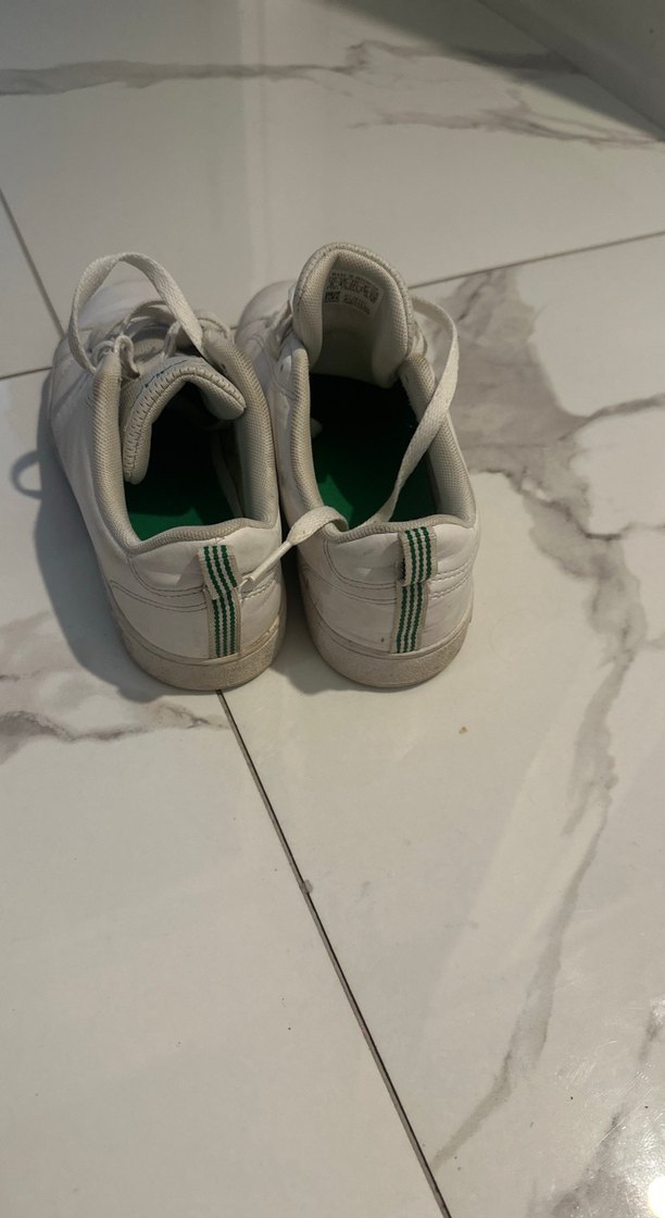 Adidas beyaz ayakkabı - Görsel 2