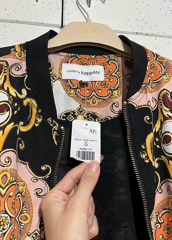 Desenli Fermuarlı Kadın Ceket - Görsel 4