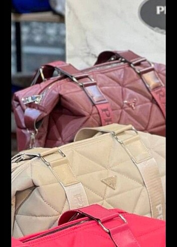 Prada kapitone 