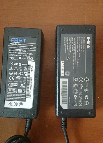 Laptop adaptörü