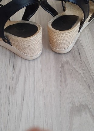 Yazlık ayakkabı