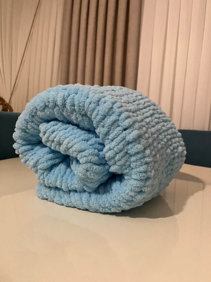 Pastel Mavi Örgü Battaniye - Görsel 2