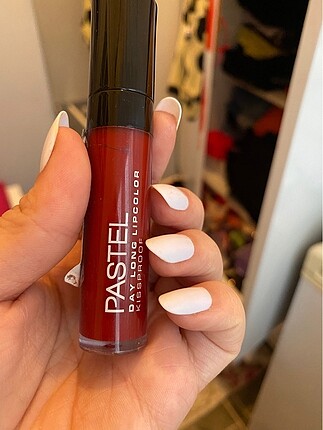 Pastel ruj bordo