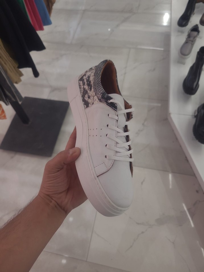 Yılan Desenli Spor Ayakkabı - Görsel 4