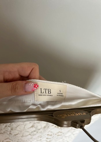 LTB Dantel İşlemeli Beyaz Mini Etek
