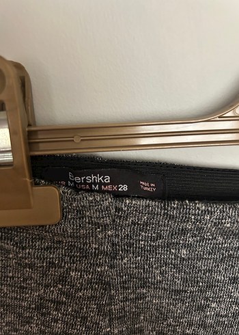 Bershka Gri Mini Etek Fermuarlı ve Dar Kesim