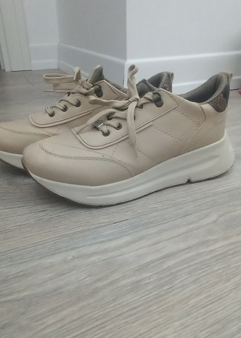 Bej Bağcıklı  Spor Ayakkabı - Görsel 3