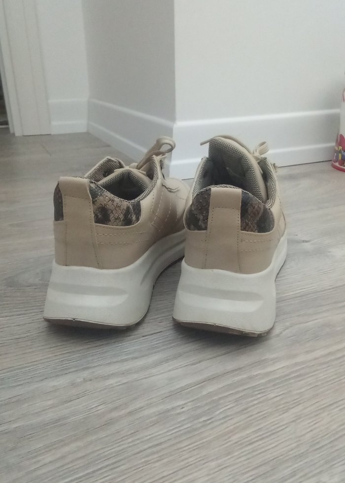 Bej Bağcıklı  Spor Ayakkabı - Görsel 4