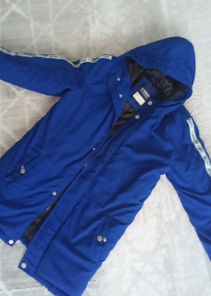 Erkek Çocuk Mavi Kapüşonlu Mont - Görsel 2