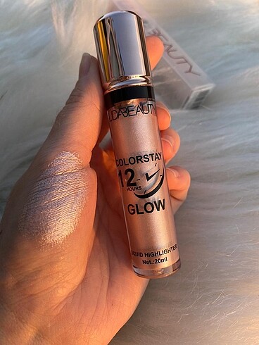 Beden Renk Huda Beauty Aydınlatıcı