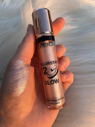 Maybelline Huda Beauty Aydınlatıcı