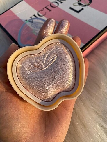 MAC Elma şekilli aydınlatıcı
