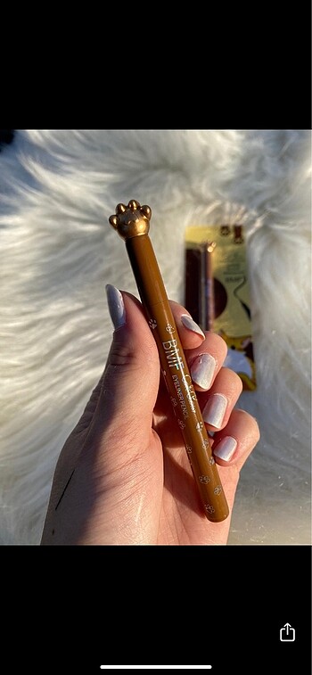 Pati eyeliner