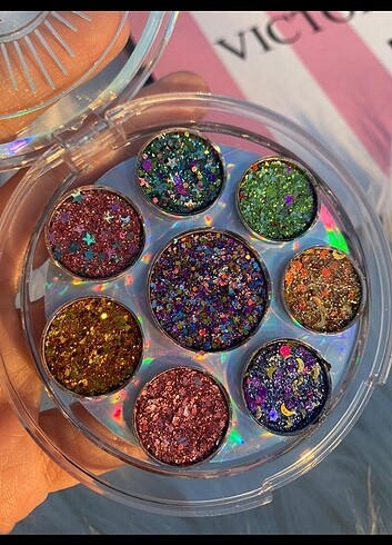Revolution Glitter paleti 