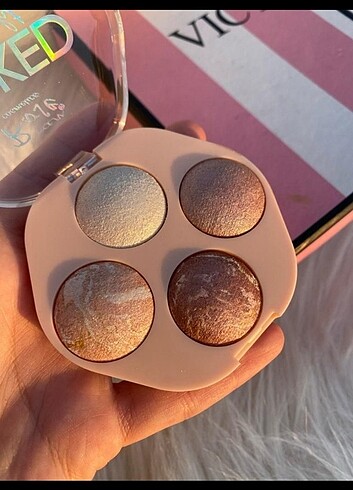 Nars Aydınlatıcı palet 
