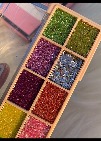 Revolution Glitter paleti
