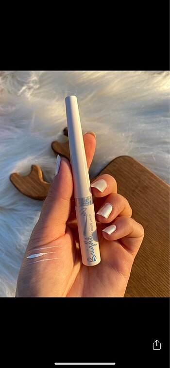 Beyaz eyeliner
