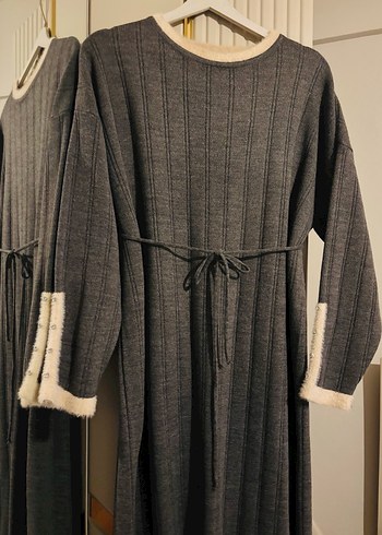 Gri Uzun Kollu Boğazlı Triko Elbise - Görsel 3