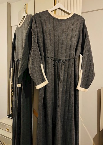 Gri Uzun Kollu Boğazlı Triko Elbise - Görsel 2