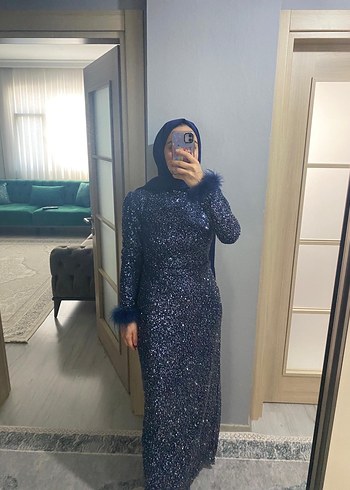 Uzun Kollu Siyah Parlak Abiye Elbise - Görsel 2