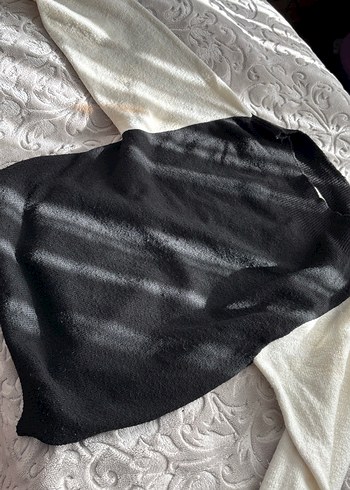 Dökümlü iki renkli kazak - Görsel 2