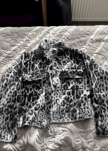 gri leopar desenli hırka - Görsel 2