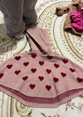 Kapüşonlu Kız Çocuk Ponçosu - Görsel 3