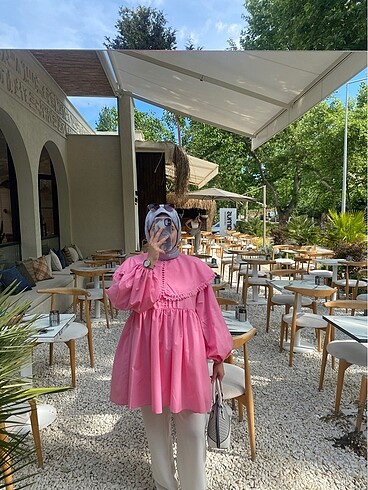 Pembe tunik