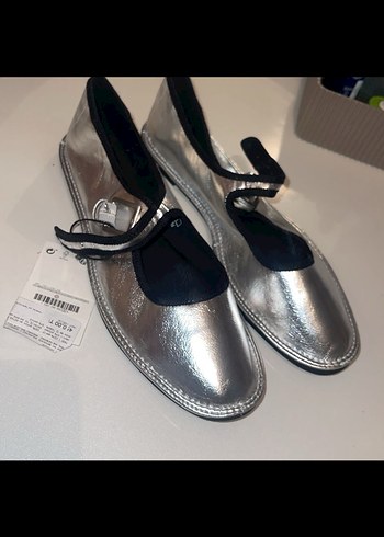 Gri Metal Tokalı Blok Topuklu Kadın Babet Pull and bear