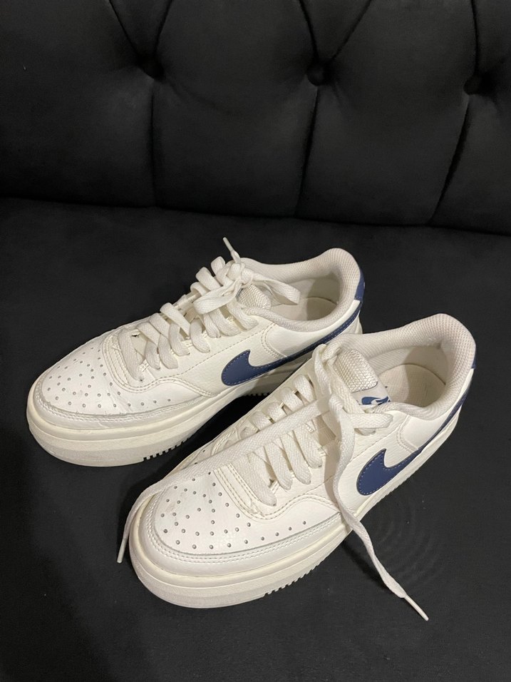 Nike spor ayakkabı - Görsel 2