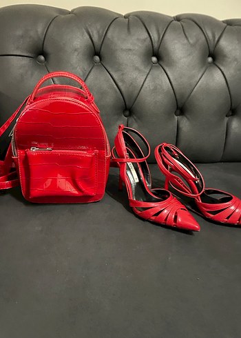 Kırmızı Deri Stiletto ve Sırt Çantası Seti - Görsel 3