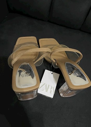 Bej Topuklu Şeffaf Bantlı Kadın Terlik Zara - Görsel 4