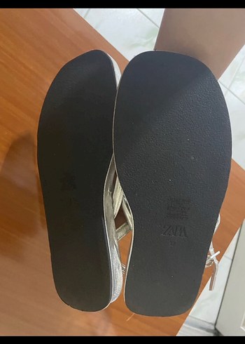 37 Beden gri Renk Gri Metalik zara Sandalet