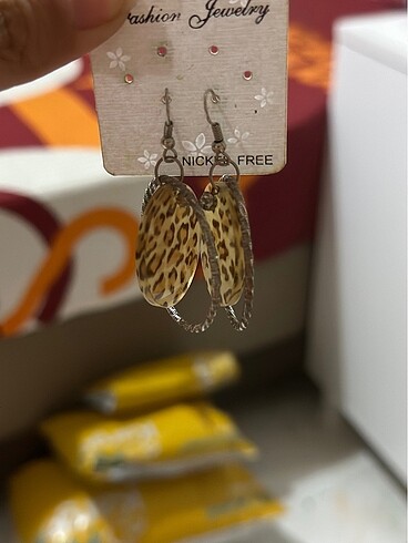 Leopar küpe