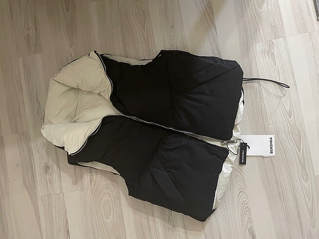 Bershka çift taraflı mont sıfır yeni etiketli