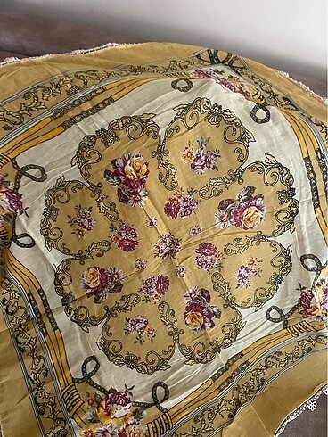 Accessorize Sarı tülbent yazma eşarp