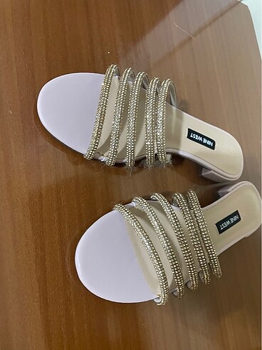 37 Beden Nine West terlik