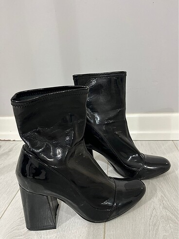 Zara Rugan bot