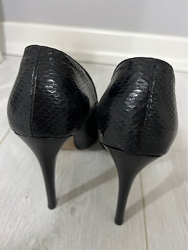 37 Beden siyah Renk Stiletto