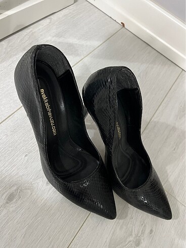 Diğer Stiletto