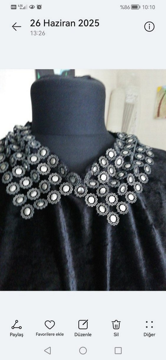 Pullu Siyah Kadın Bluz - Görsel 3