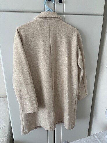 m Beden Pull Bear İnce Kaban