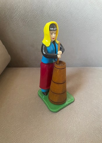 Renkli Ahşap Kadın biblo