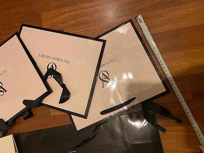 Beden pembe Renk Victoria secret kutu