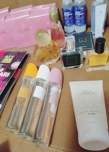 Avon pur blanca essence