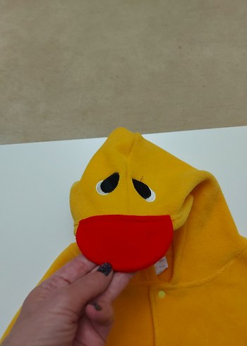 Sarı Kapüşonlu Kız Çocuk Panço - Görsel 3