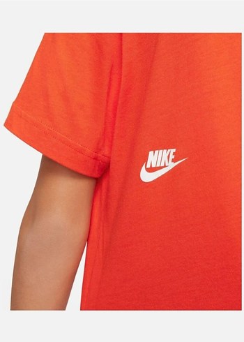 Nike Sportswear Essential Boxy Short-Sleeve Çocuk T-shirt - Görsel 5