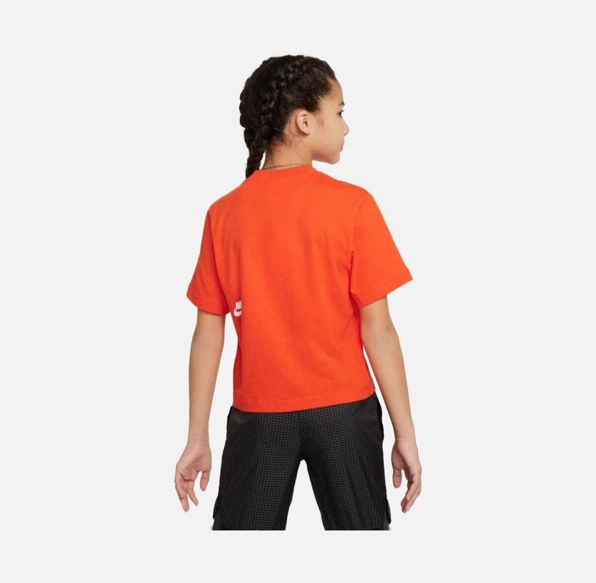 Nike Sportswear Essential Boxy Short-Sleeve Çocuk T-shirt - Görsel 3