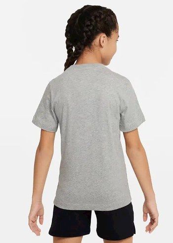 Nike Sportswear Core Brandmark Çocuk Gri T-Shirt - Görsel 2